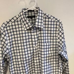 Banana Republic slim fit shirt. Size M.